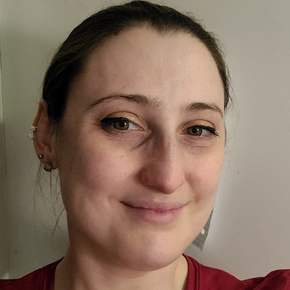 Meet your Posher, Julia